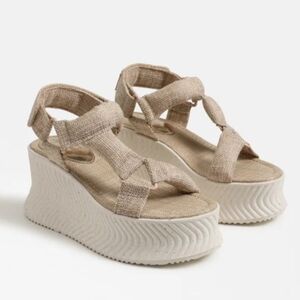 Sam Edelman Beige Canvas Platform Sandals